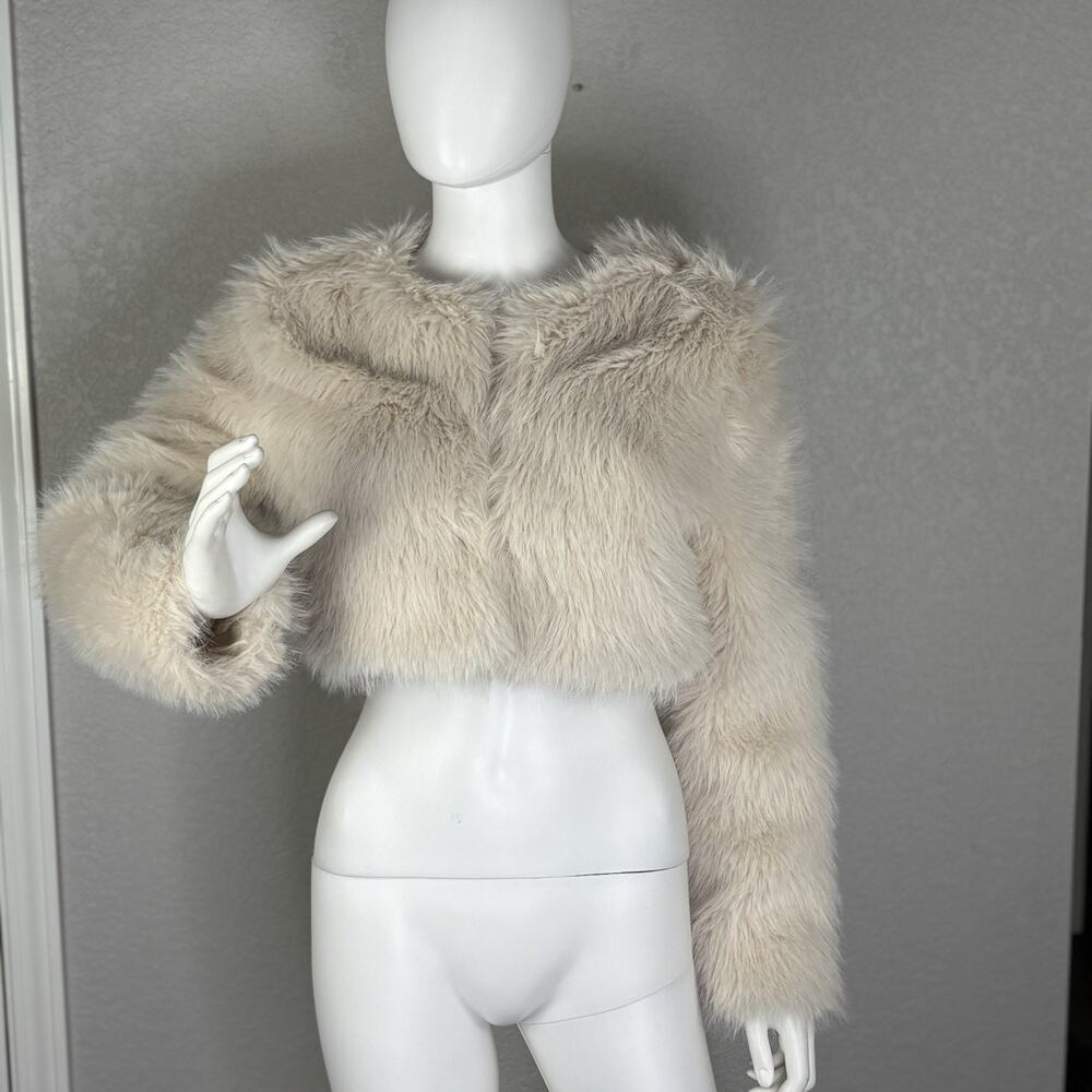 Cropped Faux Fur Jacket Ivory Size S Soft Clean Girl Glam Old Money Neutral